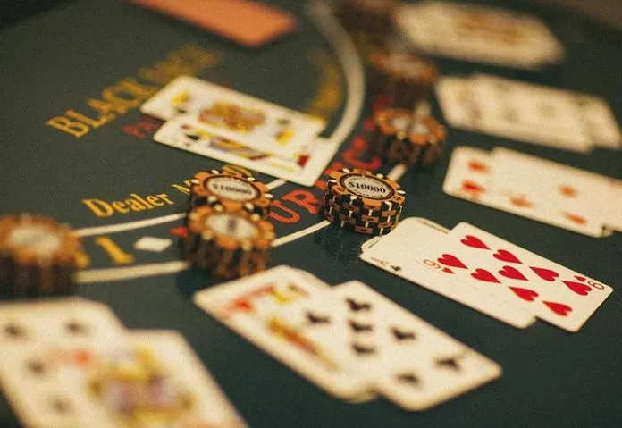 online-igra-poker-karata